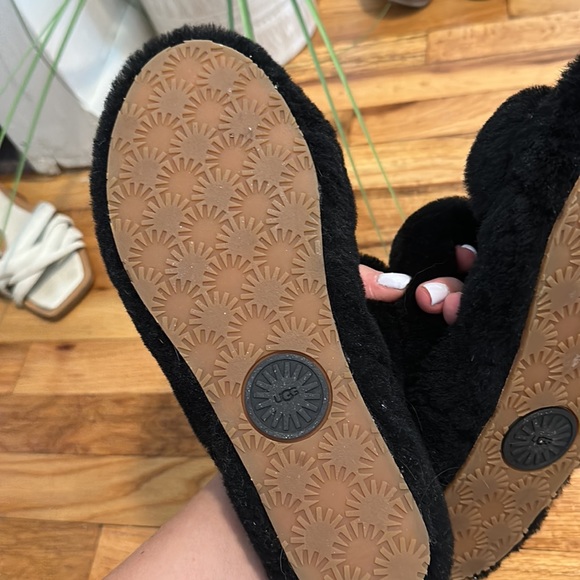 Ugg slide on slippers - Picture 6 of 6